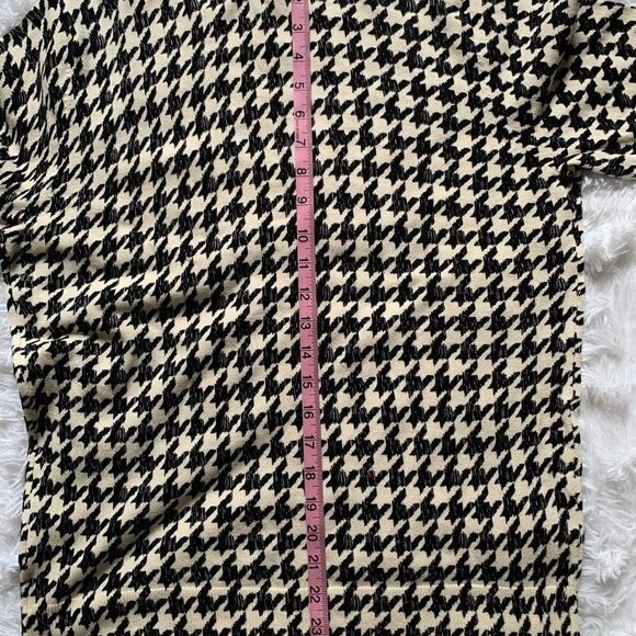 Sweater - Picture 10 of 10